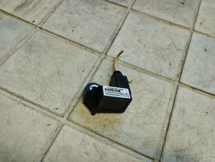 Peugeot 206 (1998 - 2012)  9636982680 Датчик удара надувных подушек