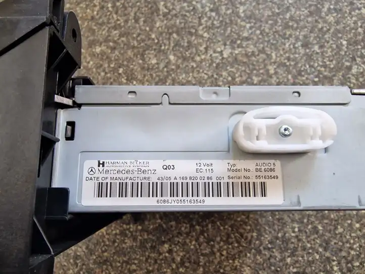 Mercedes-Benz B-class W245 (2005 - 2008)  A1698200286 Радио/ проигрыватель CD/DVD / навигация