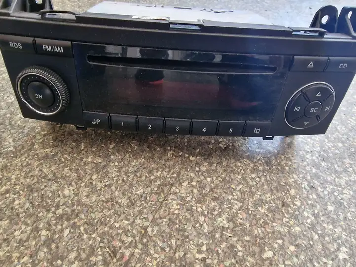 Mercedes-Benz B-class W245 (2005 - 2008)  A1698200286 Радио/ проигрыватель CD/DVD / навигация