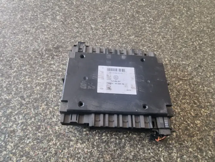 Volkswagen Touareg I (2002 - 2010)  7L6959257 Mодуль kомфортa