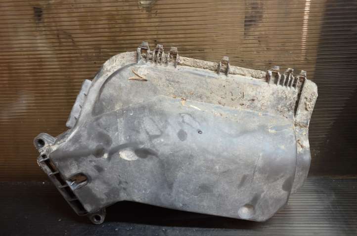 Audi A4 (2007 - 2011)  8K1907613 Крышка ящика предохранителей