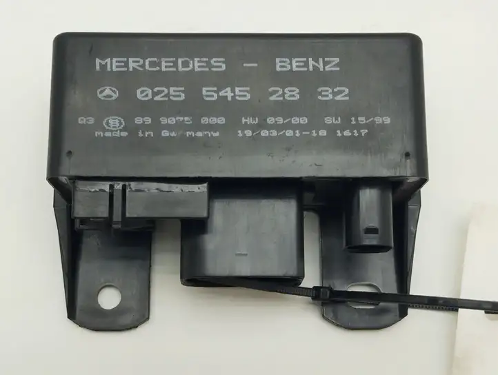 Mercedes-Benz A W168 (1997 - 2004) 0255452832 Реле накала свечей — фото 1