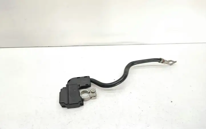 BMW 3 E90 E91 (2005 - 2012)  9215952 Минусовый провод (аккумулятора)