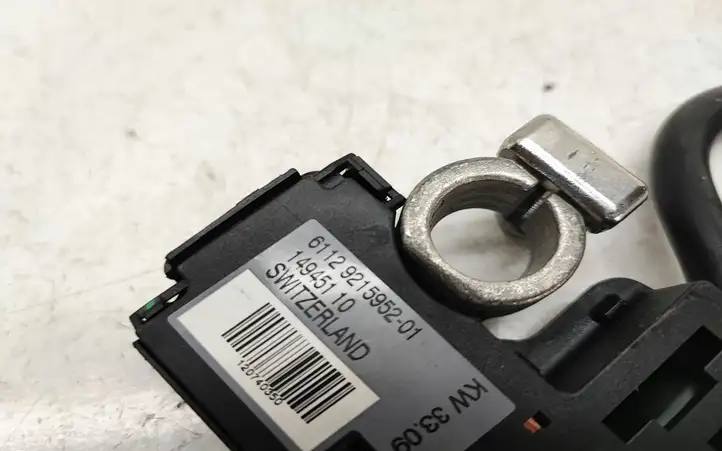 BMW 3 E90 E91 (2005 - 2012)  9215952 Минусовый провод (аккумулятора)