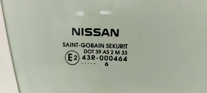 Nissan Note (E11) (2006 - 2014) 43R000464 Стекло передней двери — фото 2
