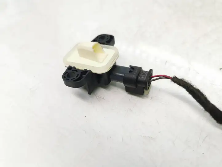 Mercedes-Benz GLE W166/C292 (2015 - 2019)  A1668210351 Датчик удара надувных подушек