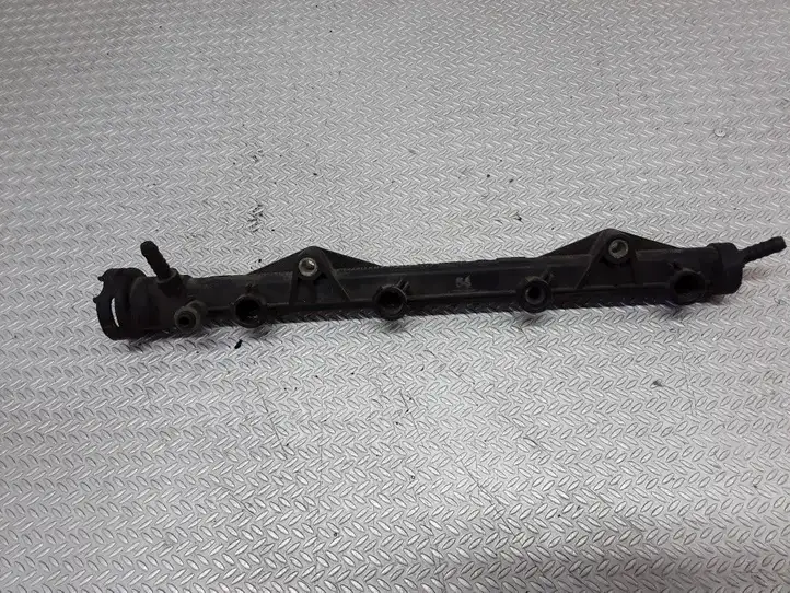 Skoda Octavia Mk1 (1U) (1996 - 2004) 032133319B Магистральная топливная трубка — фото 1
