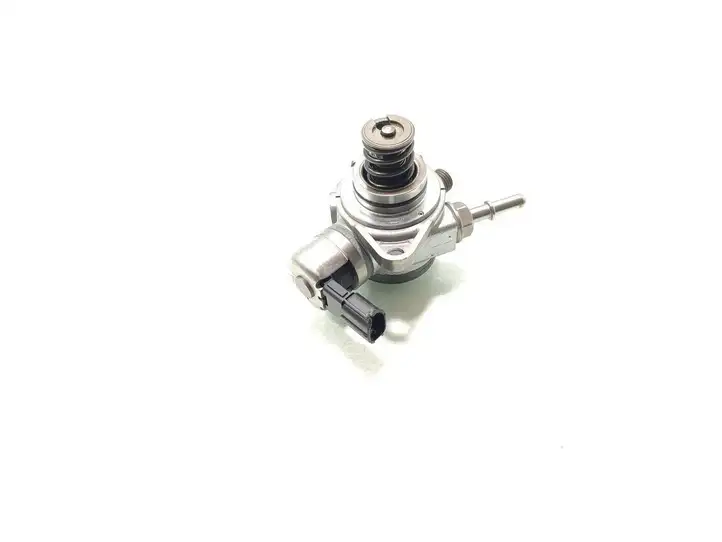 Nissan Juke I F15 (2010 - 2018) H8201437992 Топливный насос — фото 1