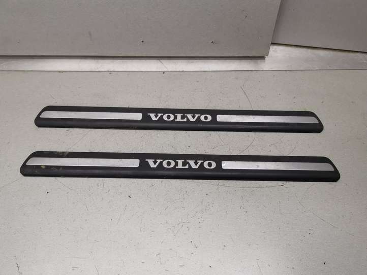 Volvo XC70 (2000 - 2004)  8659960 Отделка переднего порога (внутренняя)