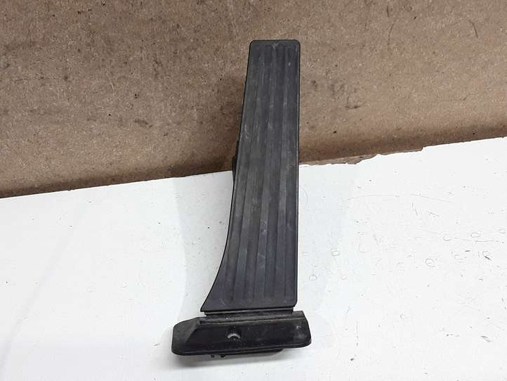 BMW 5 F10 F11 (2009 - 2016)  6858574 Педаль акселератора