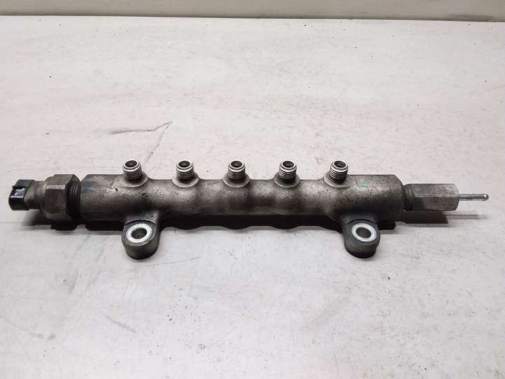 Toyota Avensis T250 (2006 - 2009)  8945871010 Регулятор давления топлива