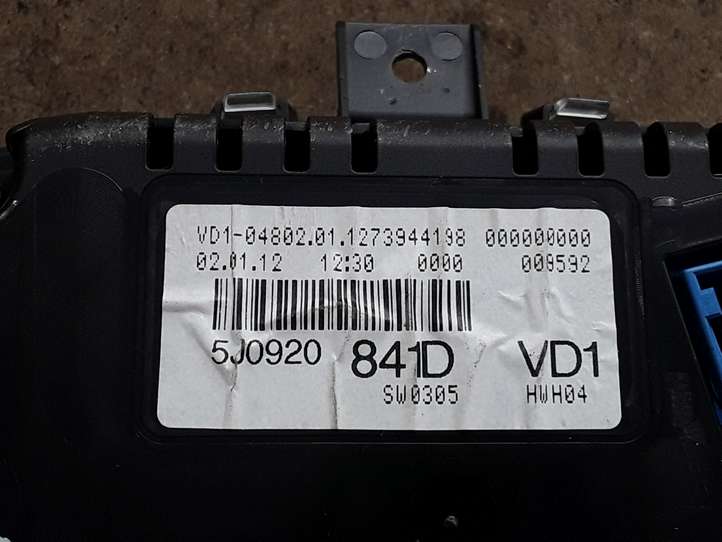 Skoda Fabia Mk2 (5J) (2007 - 2014)  5J0920841D Спидометр (приборный щиток)