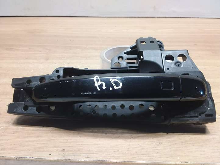 Audi A4 (2007 - 2011)  8T0837886B Наружная ручка