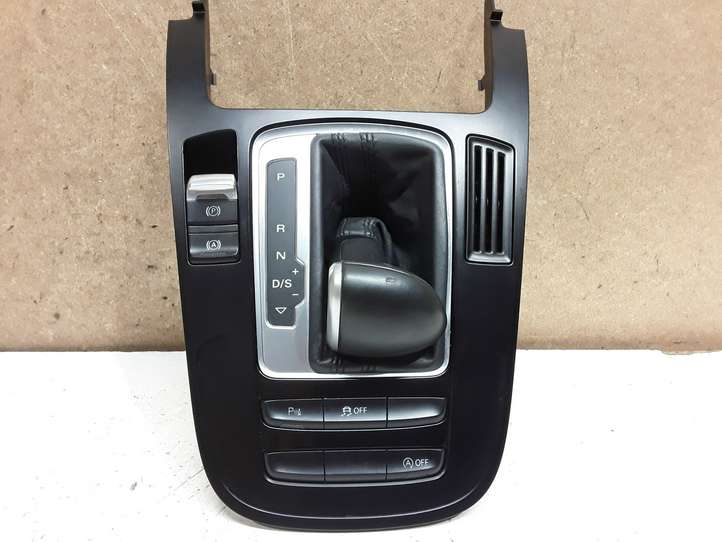Audi A4 (2011 - 2015)  8K0864261F Рамка рычага переключения передач