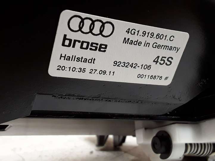 Audi A6 (2011 - 2014)  4G1919601C Экран/ дисплей / маленький экран