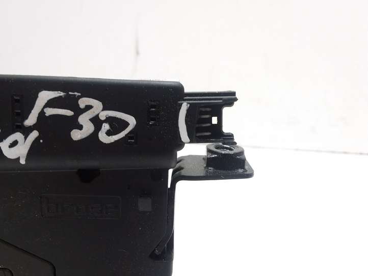 BMW 3 F30 F35 F31 (2012 - 2018)  918064107 Замок задней крышки
