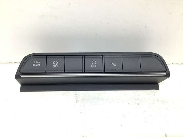 Audi Q3 (2014 - 2018)  8U1941567 Другая деталь панели