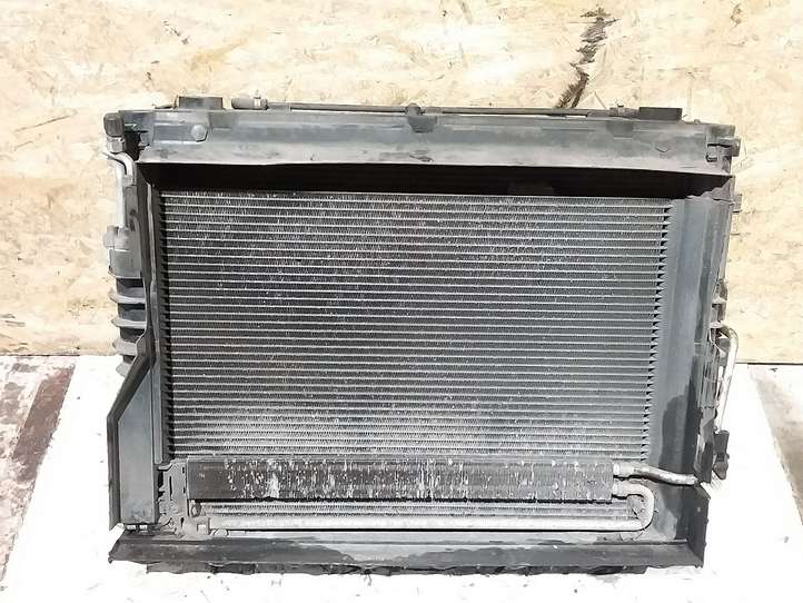 BMW 5 E60 E61 (2004 - 2010)  77260101 Комплект радиаторов