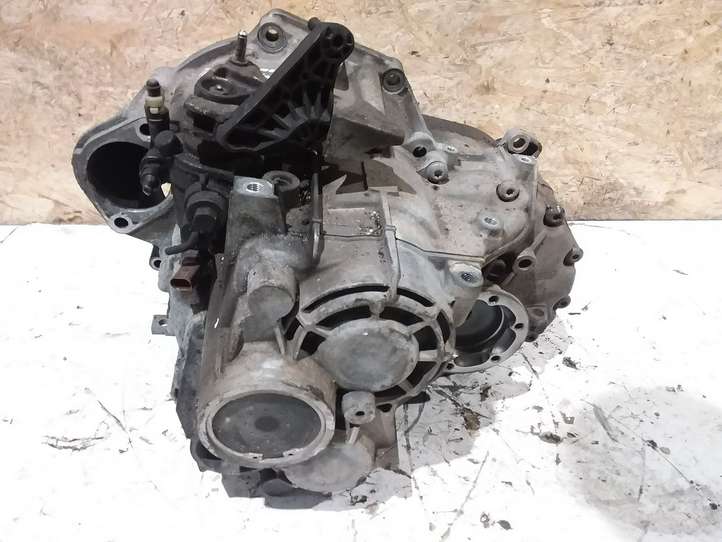 Skoda Superb B6 (3T) (2008 - 2015)  KXZ Механическая коробка передач, 6 передач