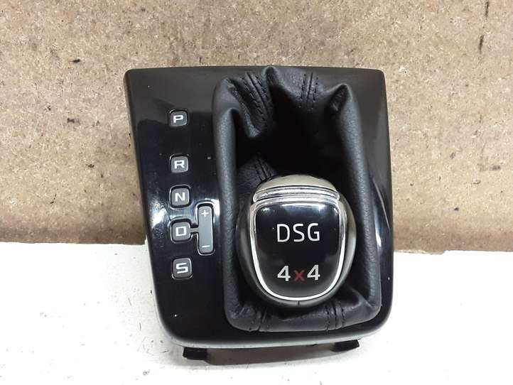 Skoda Superb B6 (3T) (2008 - 2015)  3T1713203A Отделка рычага переключения передач (кожа, головка)