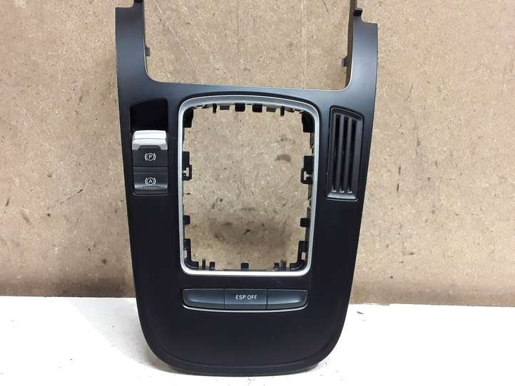 Audi A4 (2007 - 2011)  8K0864261 Рамка рычага переключения передач