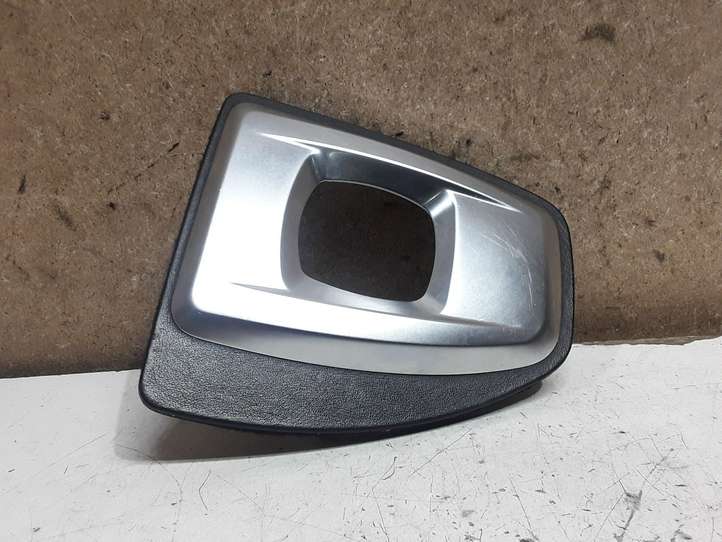 BMW 5 E60 E61 (2004 - 2010)  6960877 Рамка рычага переключения передач