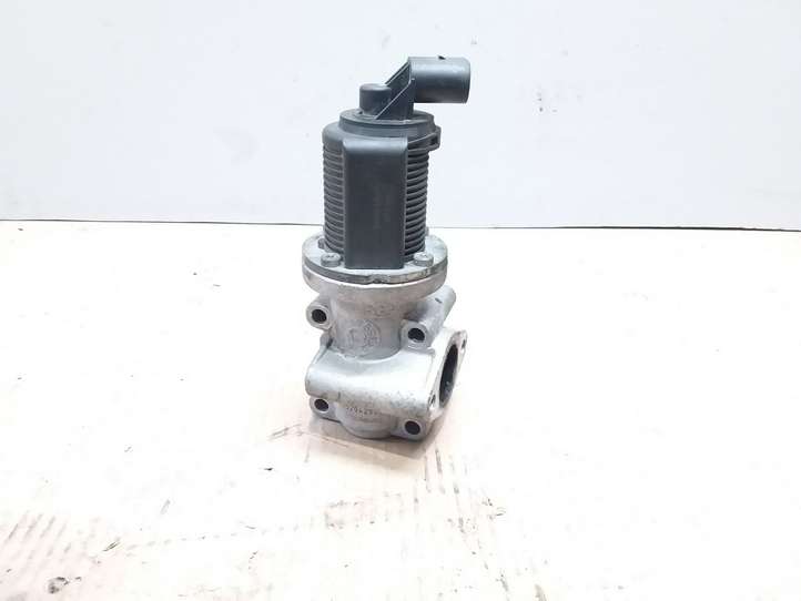 Opel Vectra (2005 - 2009)  55204250 Клапан EGR