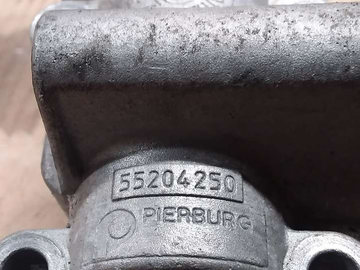 Opel Vectra (2005 - 2009)  55204250 Клапан EGR