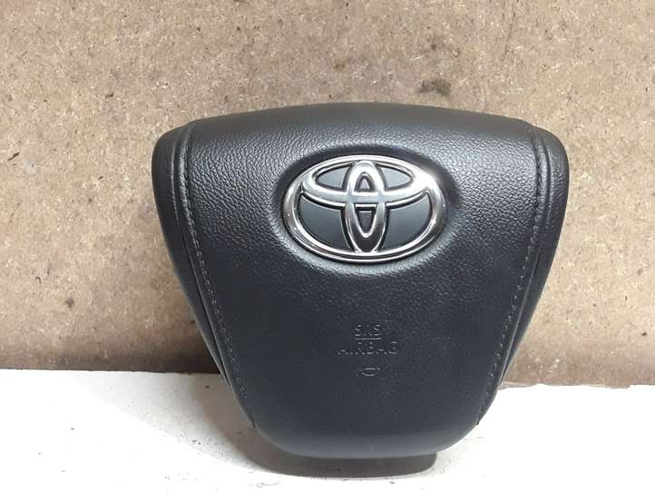 Toyota Avensis T270 (2015 - 2018)  0589P1000183 Подушка безопастности руля