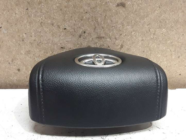 Toyota Avensis T270 (2015 - 2018)  0589P1000183 Подушка безопастности руля