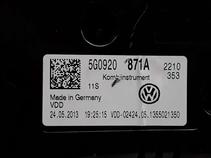Volkswagen Golf VII (2013 - 2019)  5G0920871A Спидометр (приборный щиток)