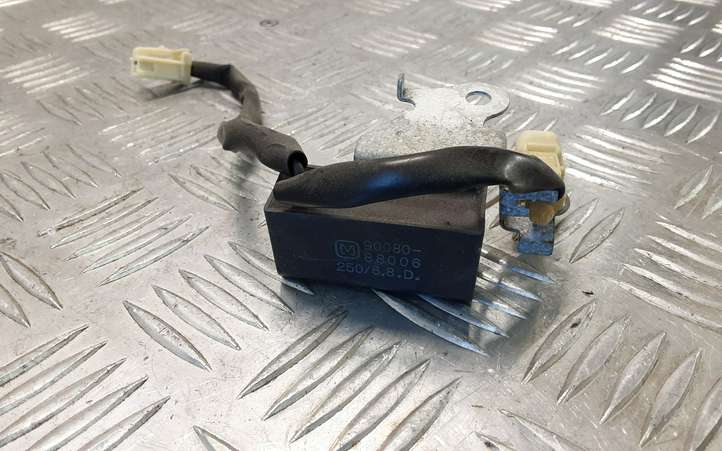 Toyota Corolla Verso E121 (2004 - 2007)  900808806 Усилитель антенны