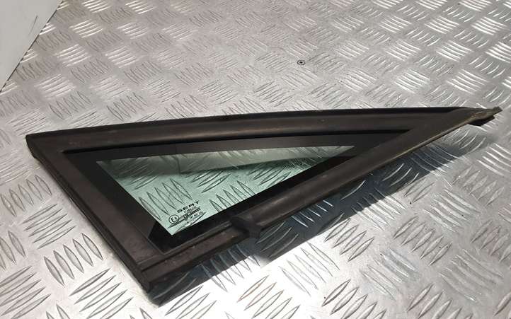 Seat Leon (1P) (2005 - 2012)  1P0845412 Маленькое стекло 