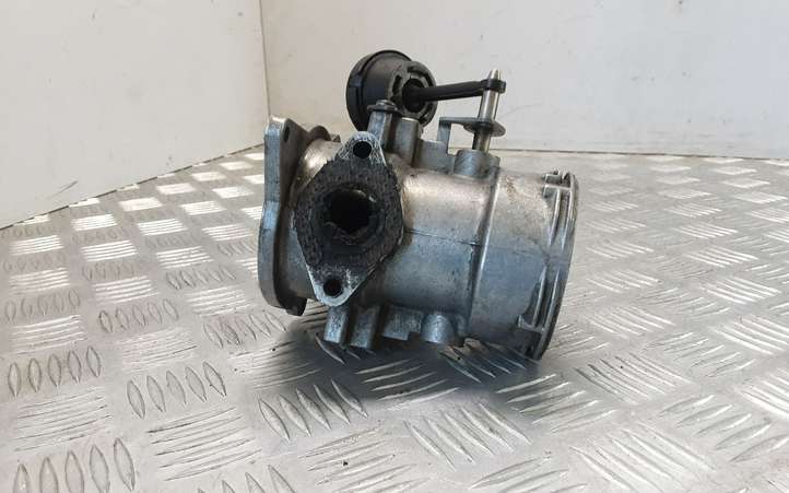 Volkswagen Touareg I (2002 - 2010)  070128070C Клапан EGR
