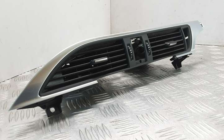Audi A6 (2011 - 2014)  4G1820951 Центральный дефлектор