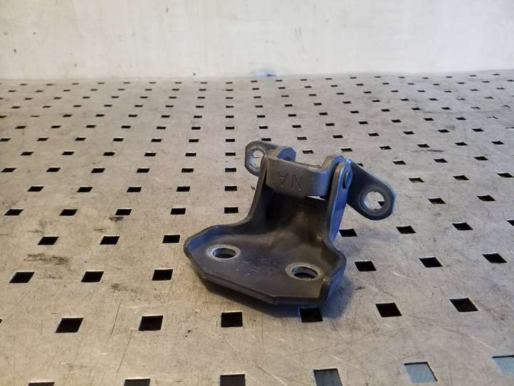 Subaru Forester SH (2008 - 2013)   Верхняя петля передней двери