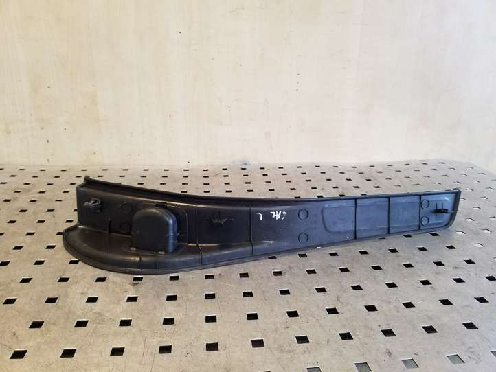 Subaru Forester SH (2008 - 2013)  94061FG030 Отделка заднего порога (внутренняя)
