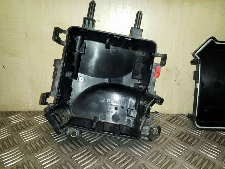 Renault Scenic III -  Grand scenic III (2009 - 2016)  284B10002R Ящик предохранителей (комплект)