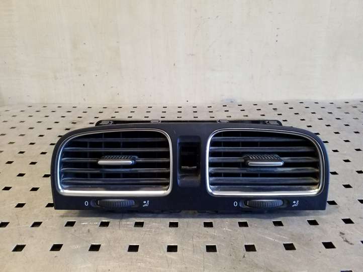 Volkswagen Golf VI (2009 - 2013)  5K0815736D Центральный дефлектор