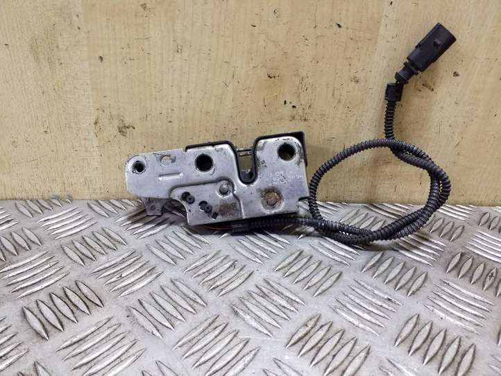 Volkswagen Tiguan (2007 - 2011)  5N0823509A Замок капота