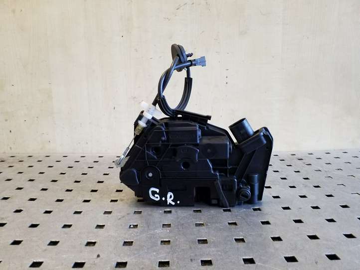 Volkswagen Tiguan (2007 - 2011)  5N0839016A Замок задней двери