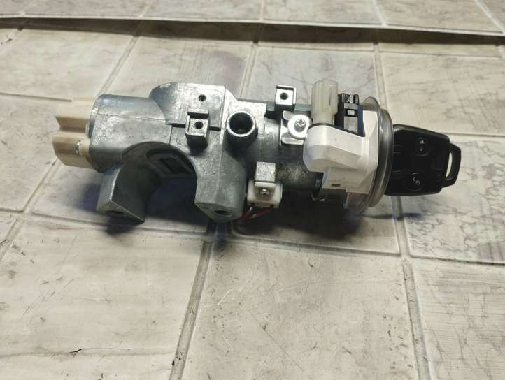 Subaru Forester SH (2008 - 2013)  88215AG000 Замок зажигания