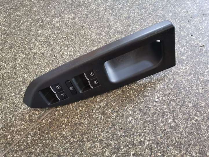 Volkswagen Touran II (2010 - 2016)  5K4959857 Кнопка стеклоподъемников