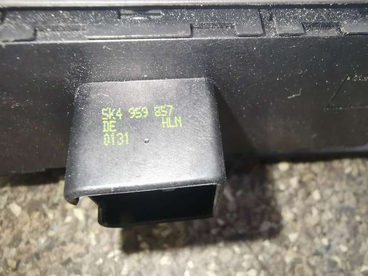 Volkswagen Touran II (2010 - 2016)  5K4959857 Кнопка стеклоподъемников