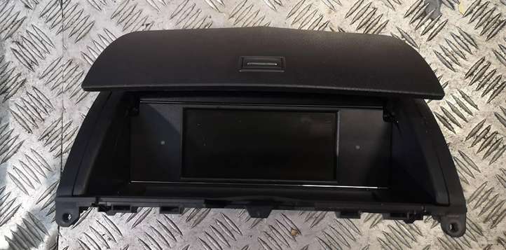 Mercedes-Benz C W204 (2007 - 2014)   Экран/ дисплей / маленький экран