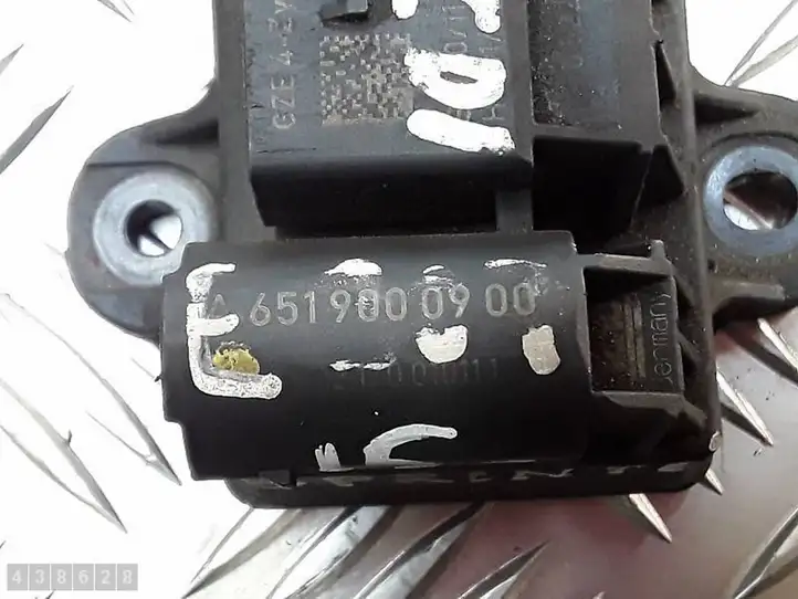 Mercedes-Benz Sprinter W906 (2006 - 2018) 6519000900 Реле накала свечей — фото 4