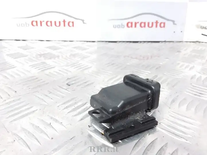 Lexus IS 220D-250-350 (2005 - 2010) 8999130040 Модуль комфорта — фото 1