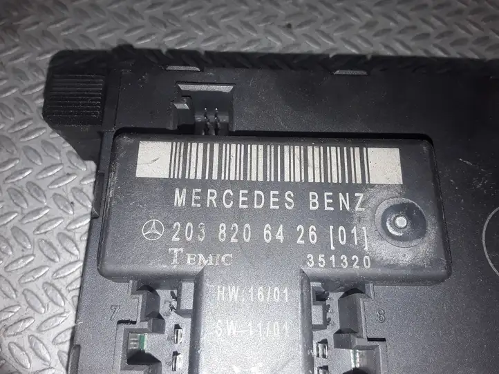 Mercedes-Benz C W203 (2000 - 2007) 2038206426 Блок управления дверью — фото 3