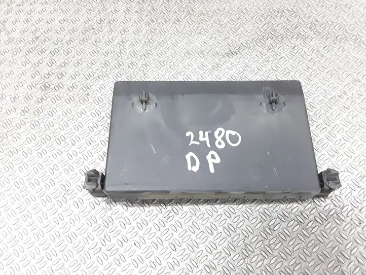Mercedes-Benz C W203 (2000 - 2007) 2038205626 Блок управления дверью — фото 2