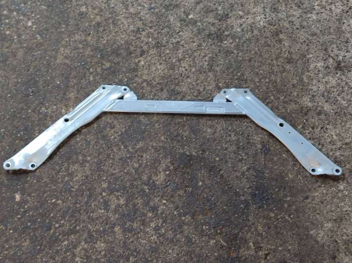 2582633 BMW 7 G11 G12 Kita variklio skyriaus detalė